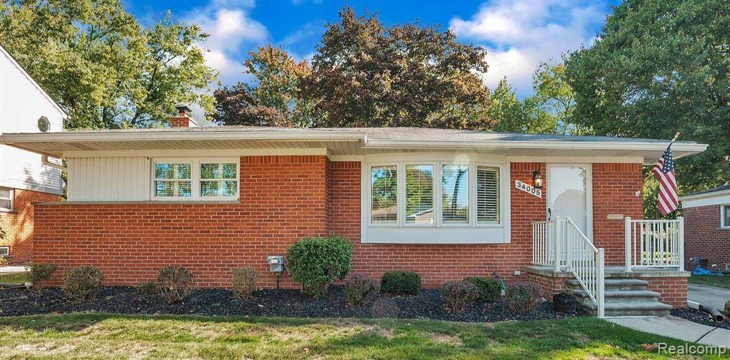 34005 GLENVIEW Drive, Farmington, MI 48335