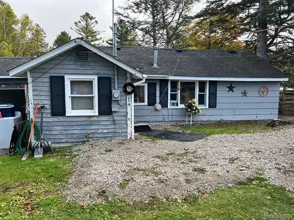 7412 HUBERT Road, Hubbard Lake, MI 49747