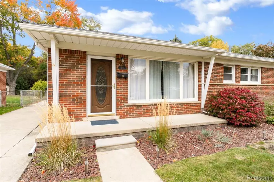 1519 GENESEE Drive, Royal Oak, MI 48073