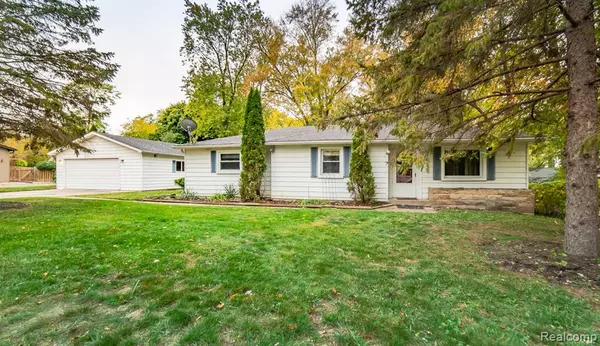 Wolverine Lake Vlg, MI 48390,1679 WILKSHIRE Street