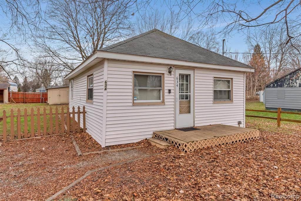 634 BYERLY Street, Caledonia Twp, MI 48867