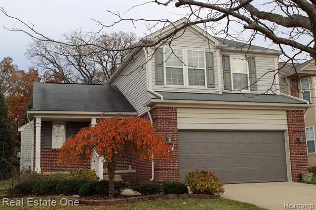 1039 Callaway Court E, Oceola Twp, MI 48843