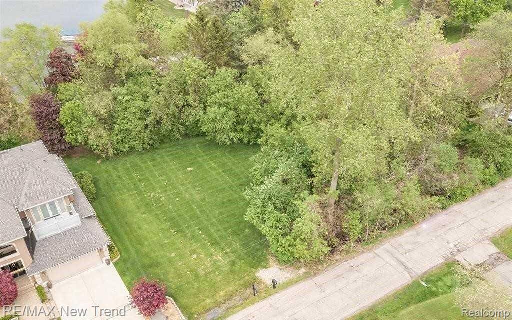 0000 PUTNAM, West Bloomfield Twp, MI 48323