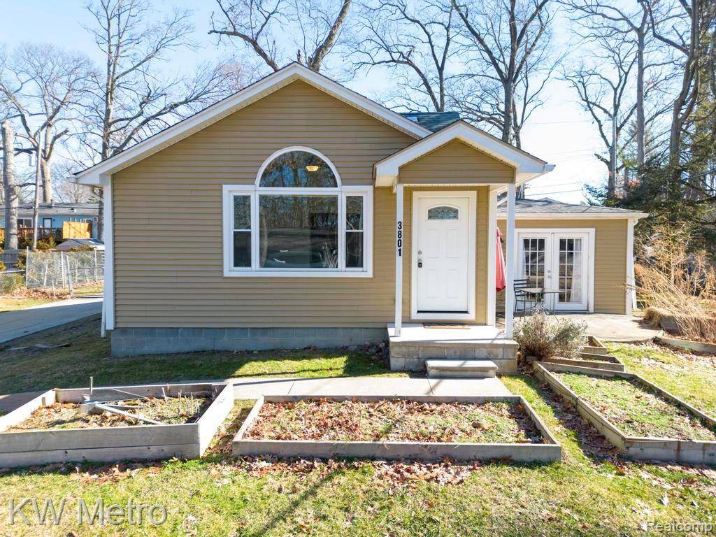 3801 Alcott Street, West Bloomfield Twp, MI 48324