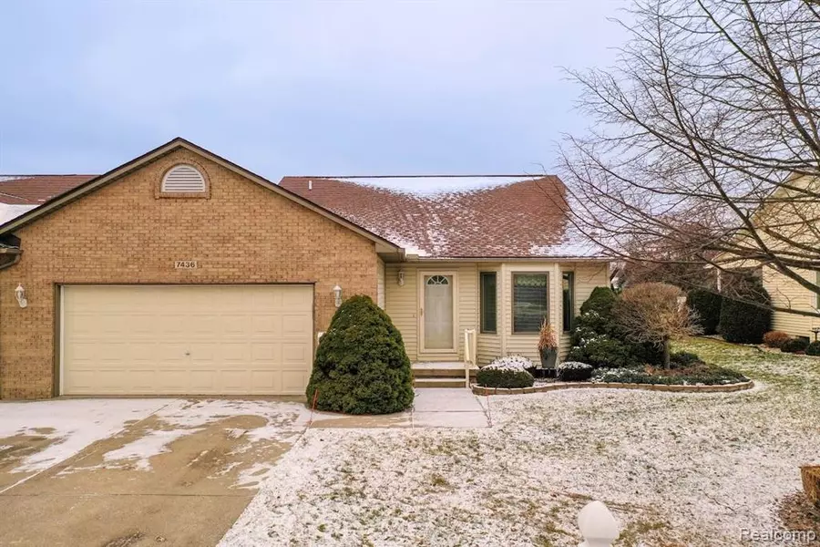 7436 CROSS CREEK Drive 95, Swartz Creek, MI 48473