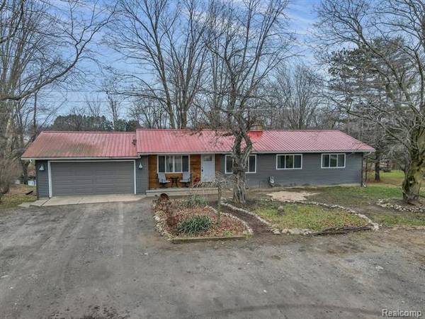 10716 LEHRING Road,  Byron,  MI 48418