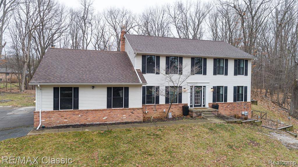 11877 Brandywine Drive, Brighton Twp, MI 48114