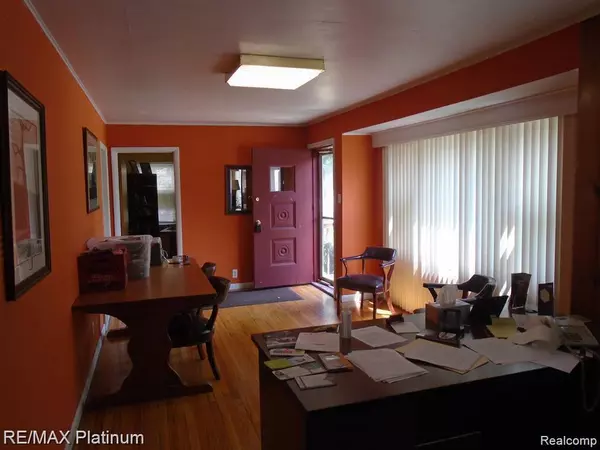 South Lyon, MI 48178,335 N LAFAYETTE Street