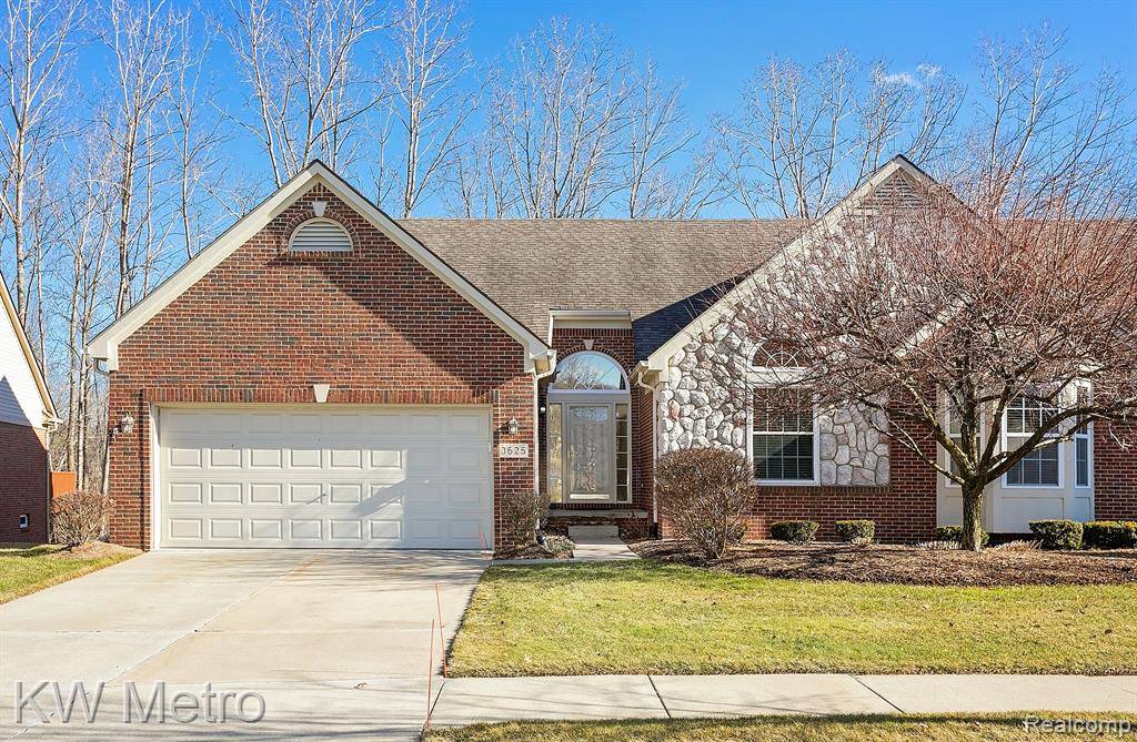 3625 LEXINGTON Drive, Auburn Hills, MI 48326