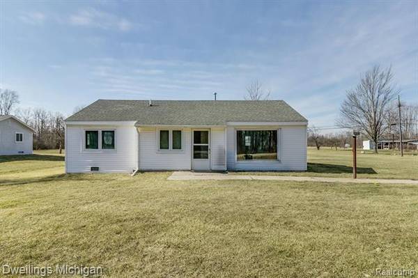 30038 OSTREICH Road,  Rockwood,  MI 48173