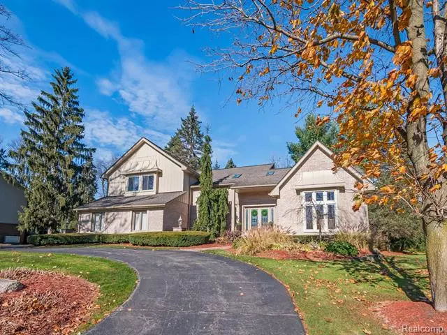 Bloomfield Hills, MI 48301,3522 MAXWELL Court