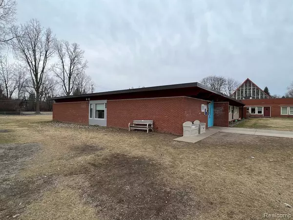 Livonia, MI 48154,16360 HUBBARD Street