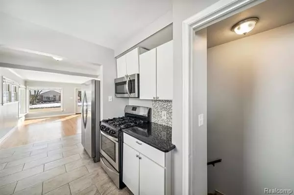 1624 W 11 MILE Road Berkley, MI 48072