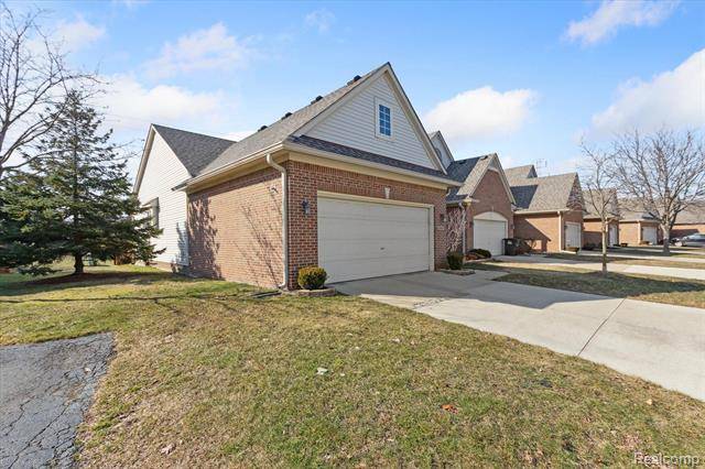 22818 COACHLIGHT Circle, Taylor, MI 48180