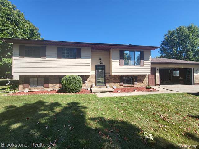 138 CROOKED LIMB Drive, Lapeer Twp, MI 48446