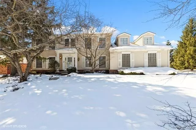 37611 BAYWOOD Drive, Farmington Hills, MI 48335