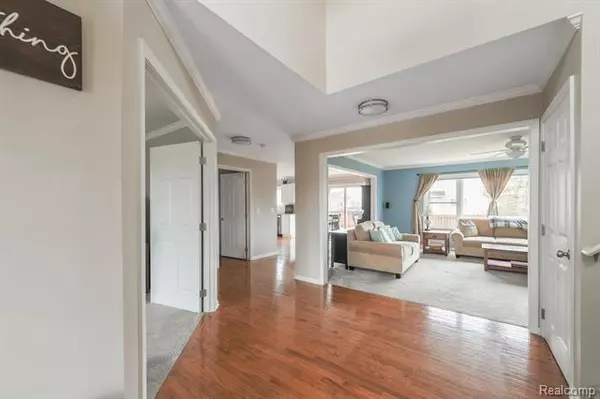 4585 PEARL Court Ypsilanti, MI 48197