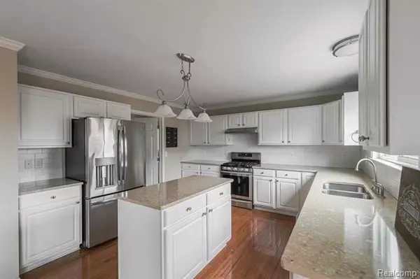 4585 PEARL Court Ypsilanti, MI 48197