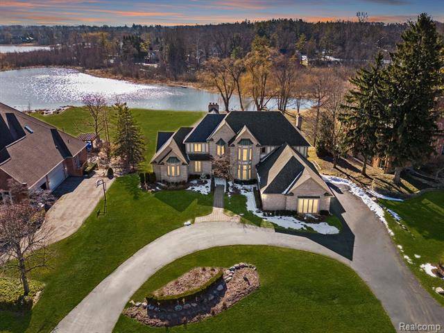 1265 WATER CLIFF Drive, Bloomfield Twp, MI 48302