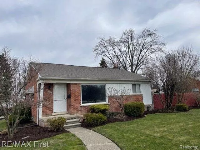 28288 W CHICAGO Street, Livonia, MI 48150