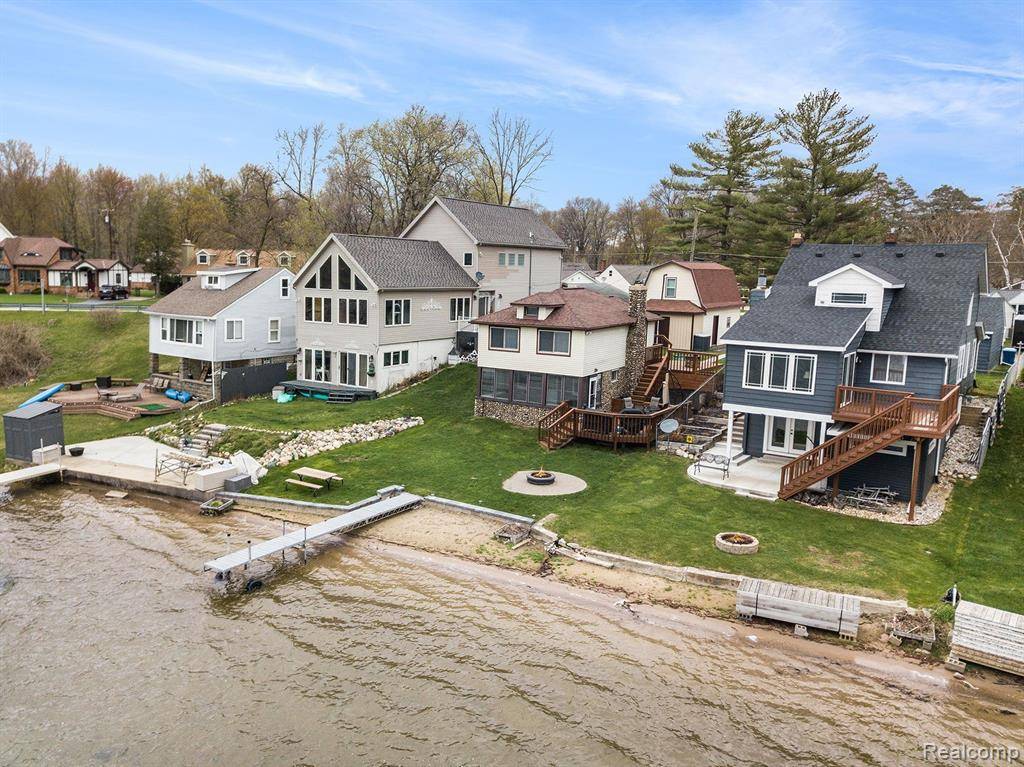 4461 HUNTERS Drive, Highland Twp, MI 48356