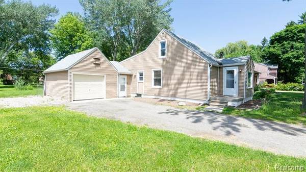 9019 OXBOW Street,  Livonia,  MI 48150