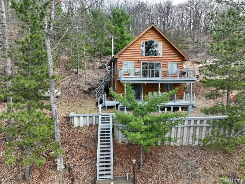 10221 HIGH BLUFFS Trail, Albert Twp, MI 49709