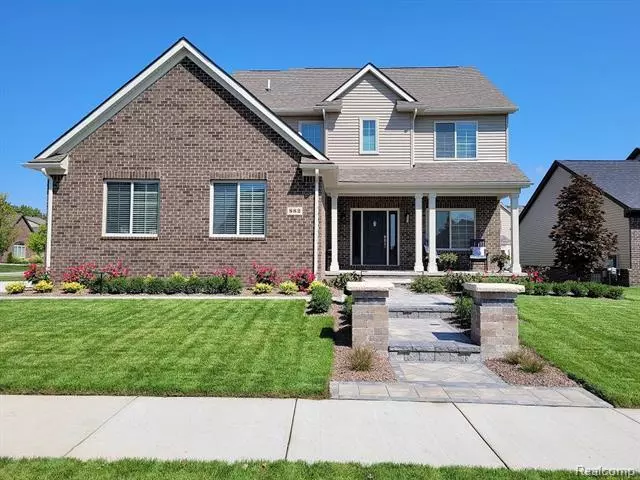 882 W BAY SHORE Drive, Oxford, MI 48371