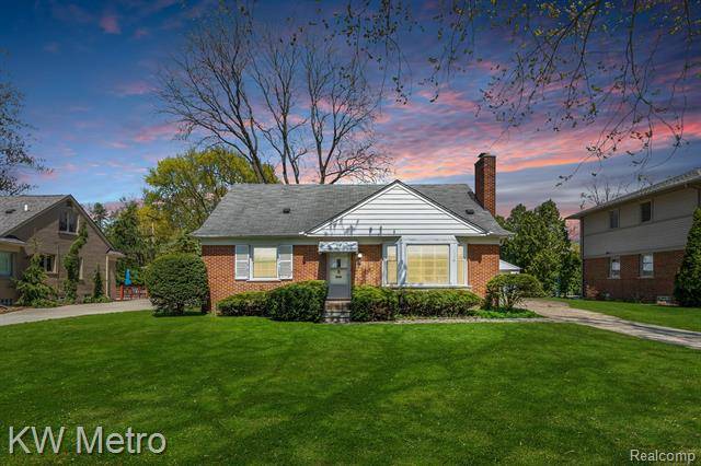 18210 BEVERLY Road, Beverly Hills Vlg, MI 48025