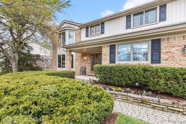 5350 ALLISON Drive, Troy, MI 48085