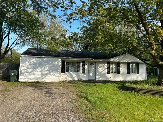 3773 CHESTERFIELD Road, Orion Twp, MI 48359