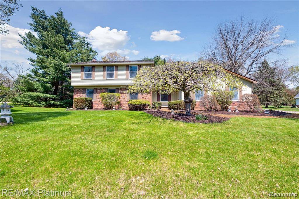 11603 Burgoyne Drive, Brighton Twp, MI 48114