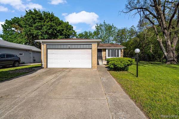 21078 MITCHELLDALE Avenue, Royal Oak Twp, MI 48220