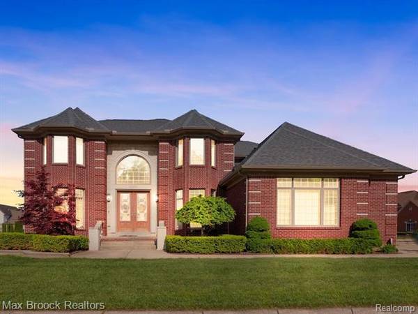 42543 SILVERWOOD Drive, Sterling Heights, MI 48314