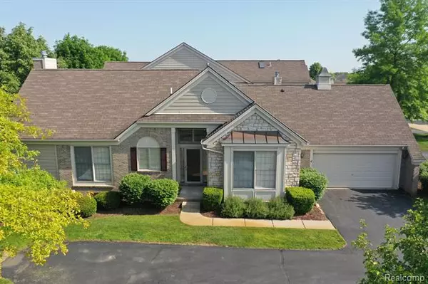 16625 LYONHURST Circle, Northville, MI 48168