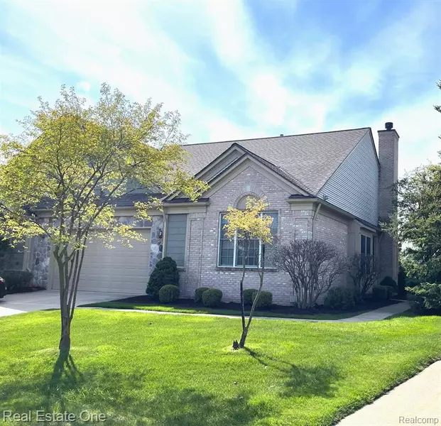 1334 COPPER Circle, Rochester, MI 48306