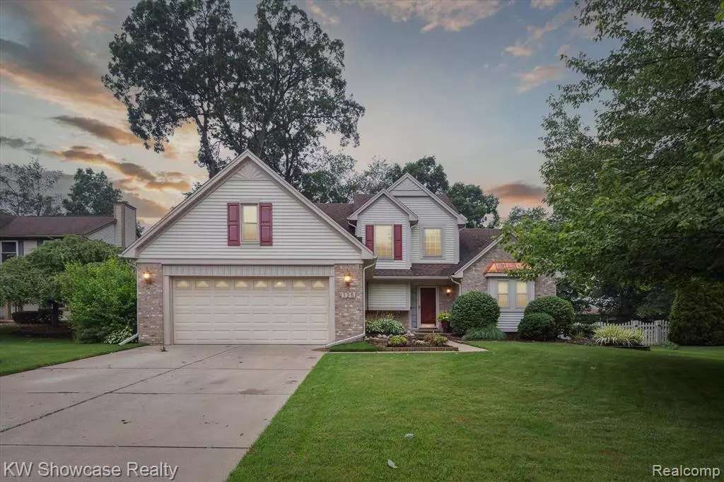 Walled Lake, MI 48390,125 GLENWOOD Drive