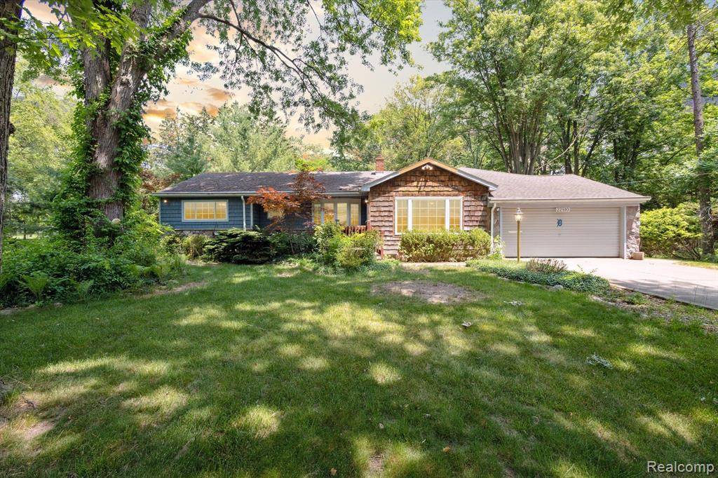 22810 NANCY Avenue, Southfield, MI 48033