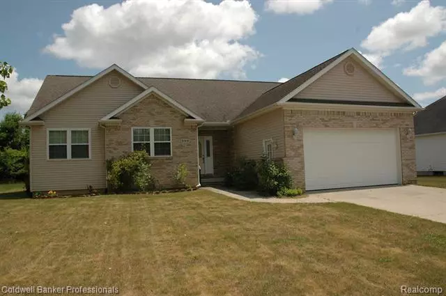 350 WILDFLOWER Lane, Lapeer, MI 48446