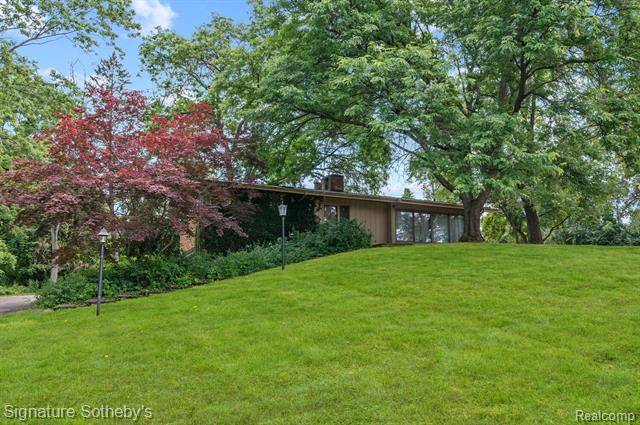 4915 INKSTER Road, Bloomfield Twp, MI 48302