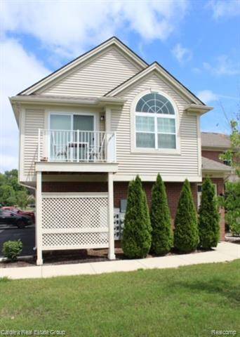 28248 S POINTE Lane, Chesterfield Twp, MI 48051