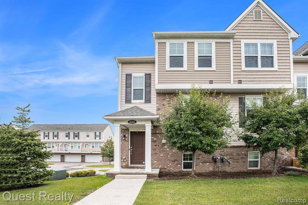 4593 N Bradley Circle E #29, Troy, MI 48085