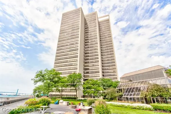 300 Riverfront Drive 8D, Detroit, MI 48226