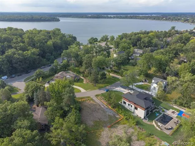 4053 HARBOR VISTA Drive, Orchard Lake Village, MI 48323