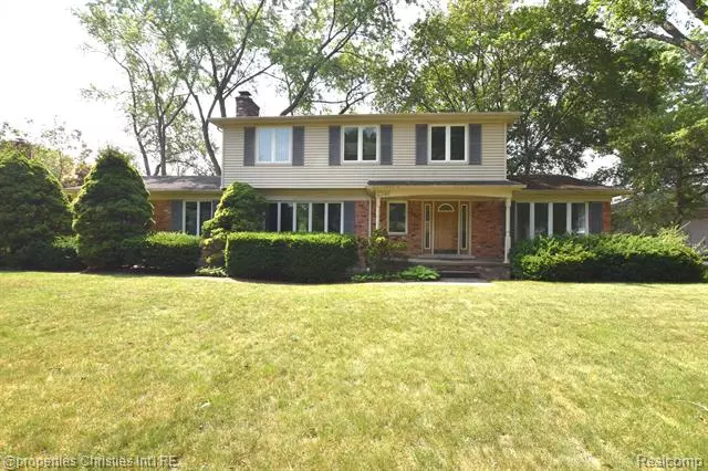 2597 TOWNHILL, Troy, MI 48084