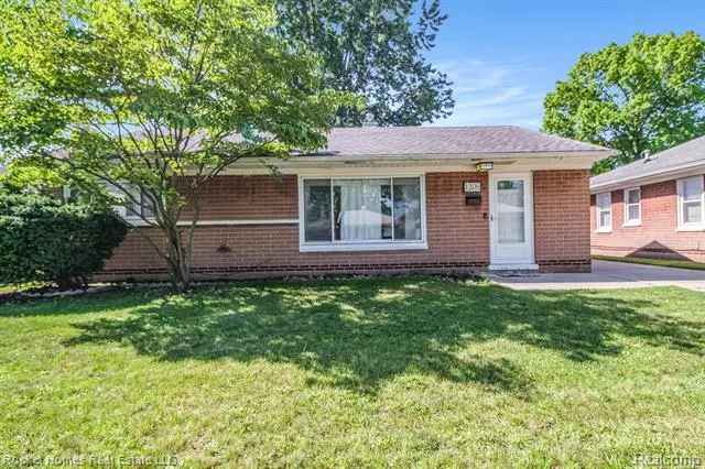 1208 E Hudson Avenue, Madison Heights, MI 48071