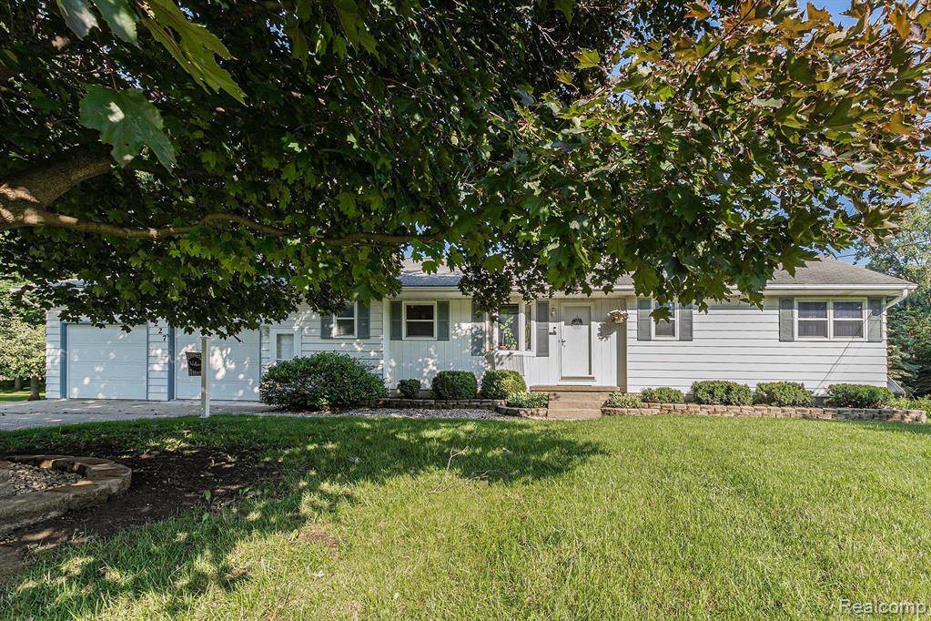 1227 GILBERT Street, Flint Twp, MI 48532