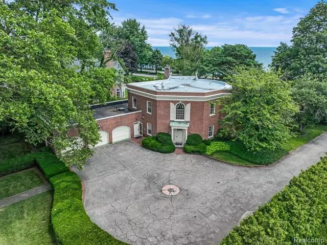 475 LAKE SHORE Road, Grosse Pointe Farms, MI 48236