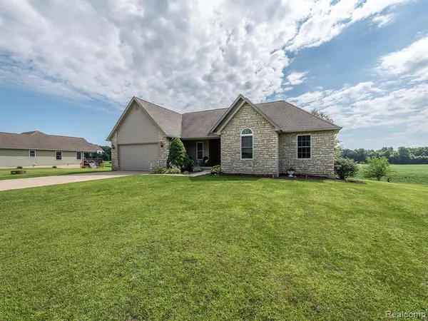 9355 WALNUT Drive, Franklin Twp, MI 49287