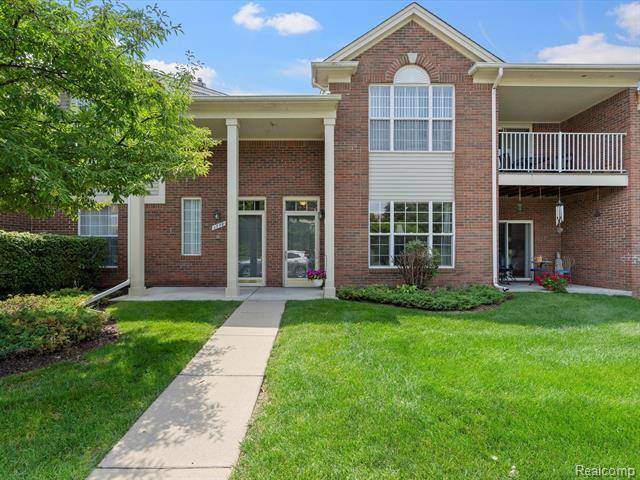 1780 FLAGSTONE Circle, Rochester, MI 48307